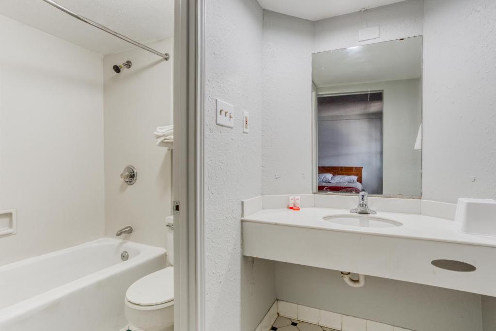 Clean Washroom